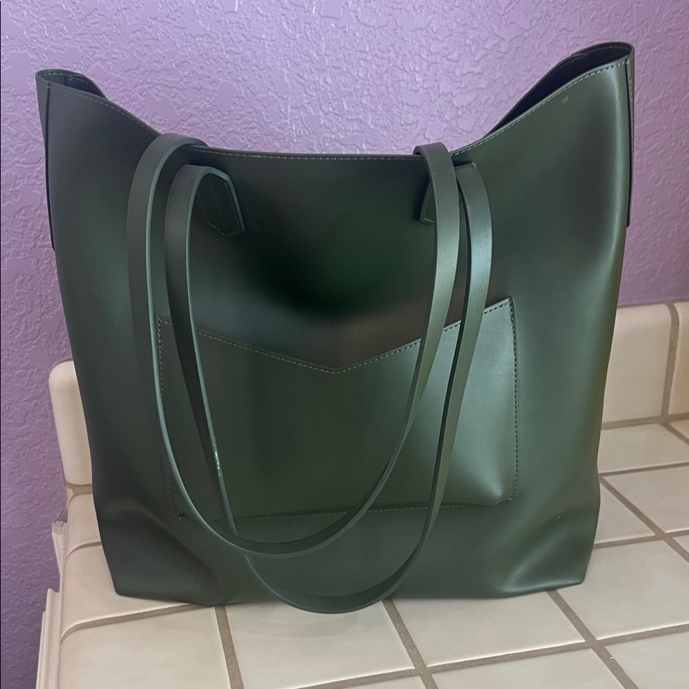 Chic Dark Green Tote Bag